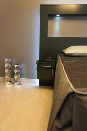 Imagen de la habitación del Hotel Belrom. Foto 14