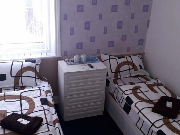 Imagen de la habitación del Hotel Belroy. Foto 7