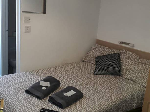 Imagen de la habitación del Hotel Belroy. Foto 8