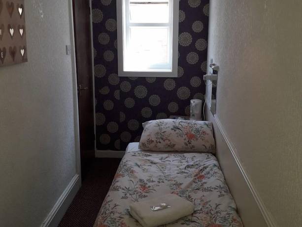 Imagen de la habitación del Hotel Belroy. Foto 10