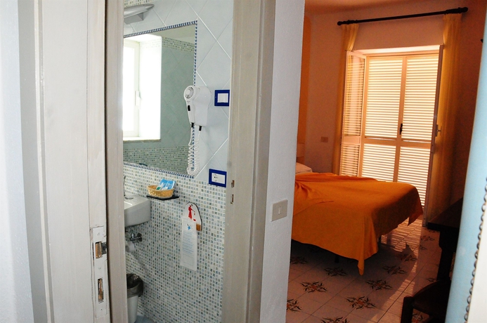 Imagen de la habitación del Hotel Belsole Ischia. Foto 7