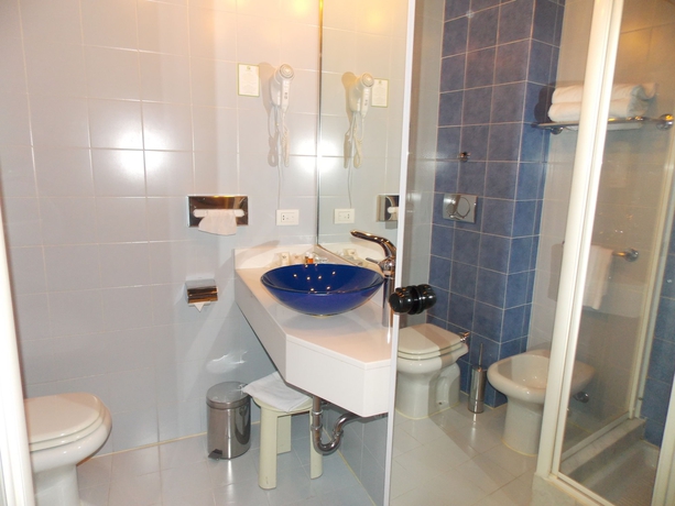 Imagen de la habitación del Hotel Belstay Milano Linate. Foto 11