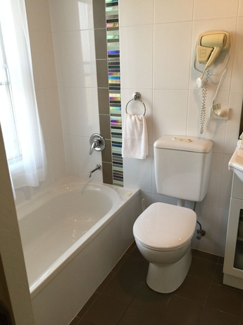 Imagen de la habitación del Hotel Beltana Villas. Foto 18