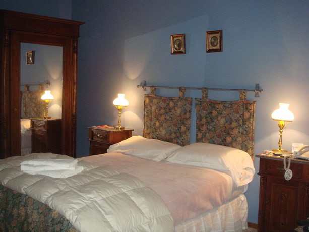 Imagen de la habitación del Hotel Beltran. Foto 7
