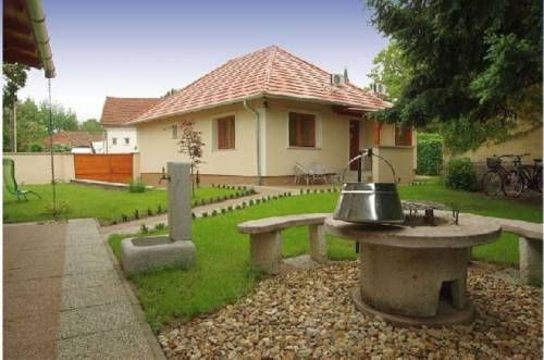 Imagen general del Hotel Belv&aacute;rosi Apartmanh&aacute;z. Foto 9