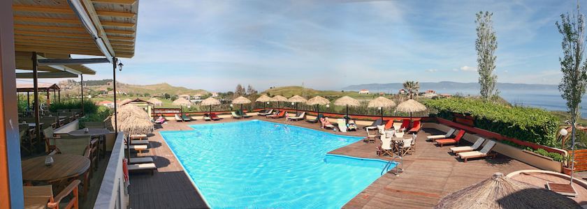 Imagen de la piscina del Hotel Belvedere Aeolis, Mythimna. Foto 20