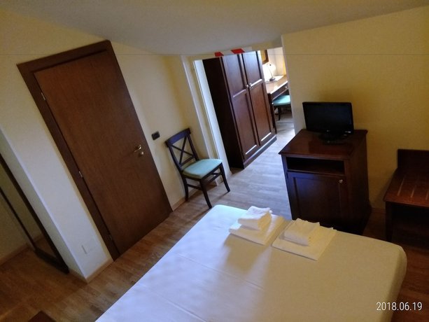 Imagen de la habitación del Hotel Belvedere, Alice Bel Colle. Foto 6