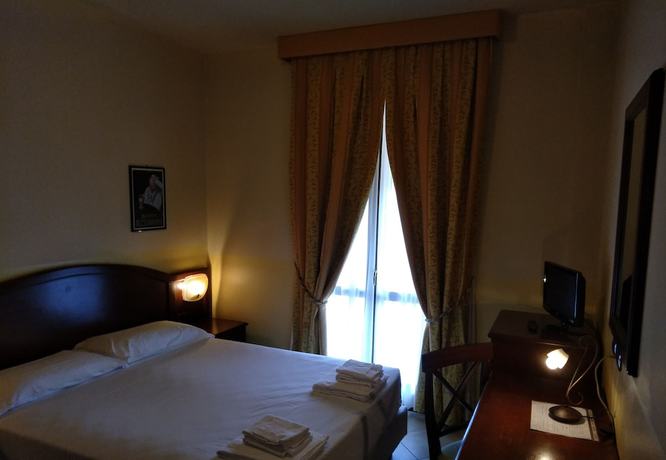Imagen de la habitación del Hotel Belvedere, Alice Bel Colle. Foto 7