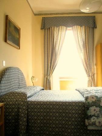 Imagen de la habitación del Hotel Belvedere, Asis. Foto 13