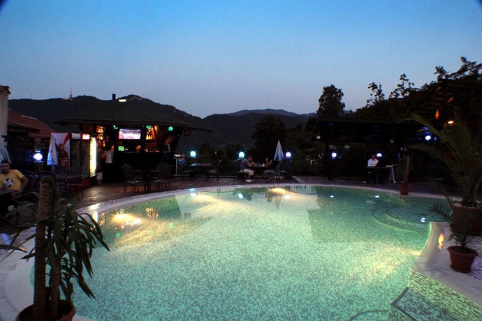 Imagen de la piscina del Hotel Belvedere Brasov. Foto 13