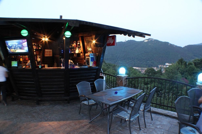 Imagen del bar/restaurante del Hotel Belvedere Brasov. Foto 6