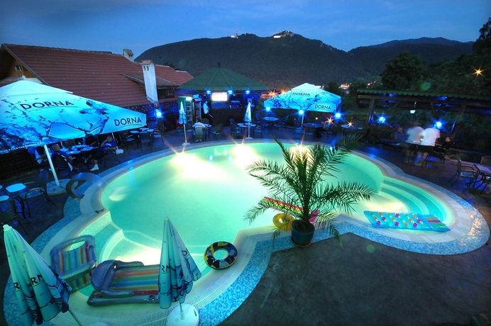 Imagen de la piscina del Hotel Belvedere Brasov. Foto 15