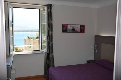 Imagen de la habitación del Hotel Belvedere, Calvi. Foto 3