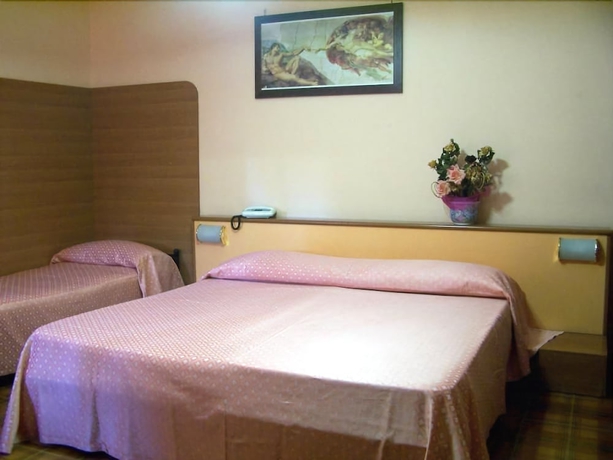 Imagen de la habitación del Hotel Belvedere, Caserta. Foto 7