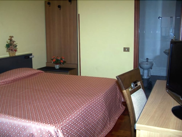 Imagen de la habitación del Hotel Belvedere, Caserta. Foto 11