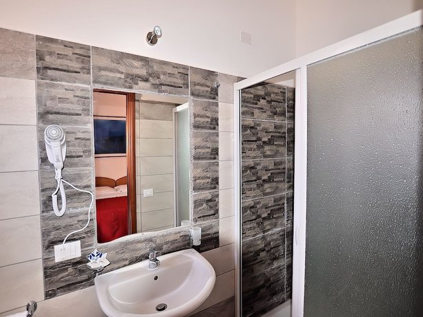 Imagen de la habitación del Hotel Belvedere, Lampedusa. Foto 7