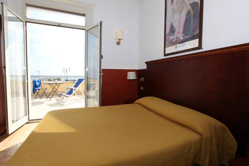 Imagen de la habitación del Hotel Belvedere, Lido di Ostia. Foto 6