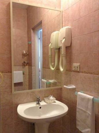 Imagen de la habitación del Hotel Belvedere, Lido di Ostia. Foto 8