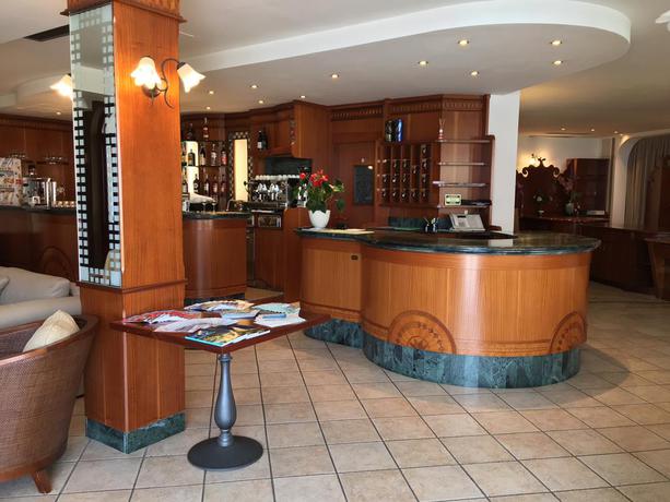Imagen de los interiores del Hotel Belvedere, Limone sul Garda. Foto 9