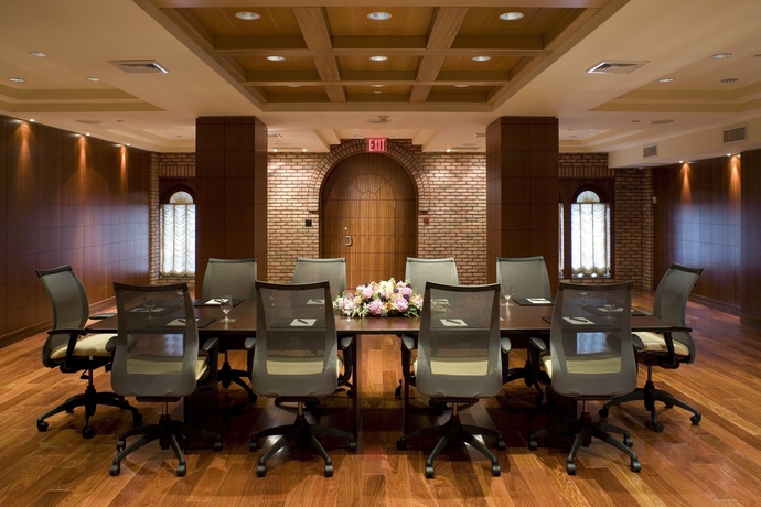 Imagen de los interiores del Hotel Belvedere, Midtown. Foto 16