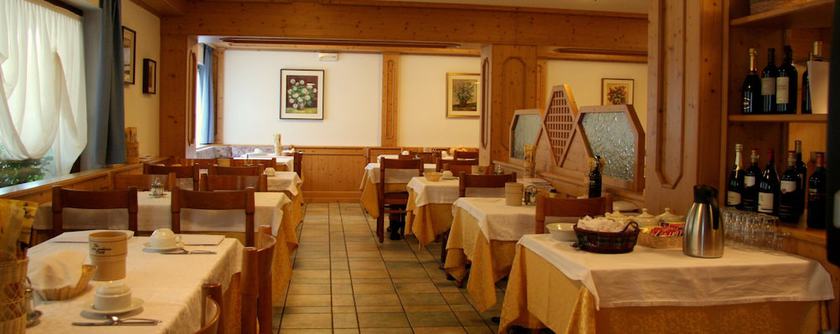 Imagen del bar/restaurante del Hotel Belvedere, Panchia. Foto 11