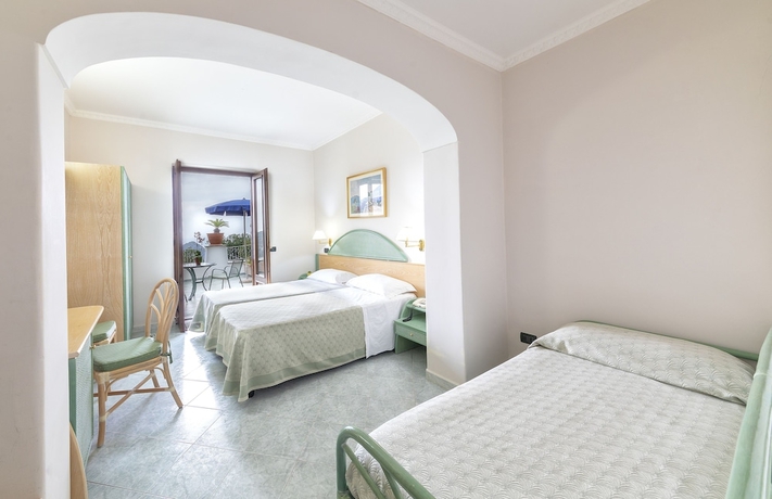 Imagen de la habitación del Hotel Belvedere, Panza. Foto 5