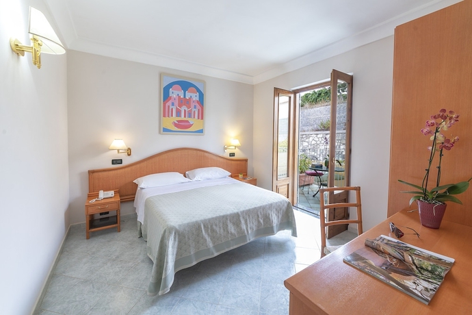 Imagen de la habitación del Hotel Belvedere, Panza. Foto 13