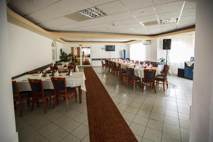 Imagen del bar/restaurante del Hotel Belvedere, Piatra Neamt. Foto 4