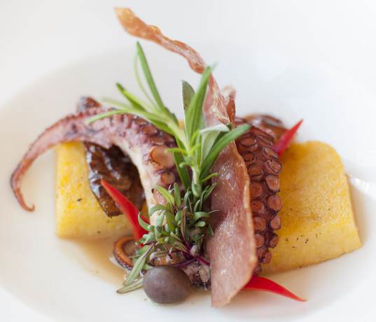 Imagen del bar/restaurante del Hotel Belvedere Resorts. Foto 3