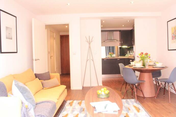 Imagen general del Hotel Belvedere Royal Victoria Docks. Foto 8