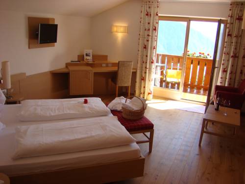 Imagen de la habitación del Hotel Belvedere, San Genesio. Foto 7