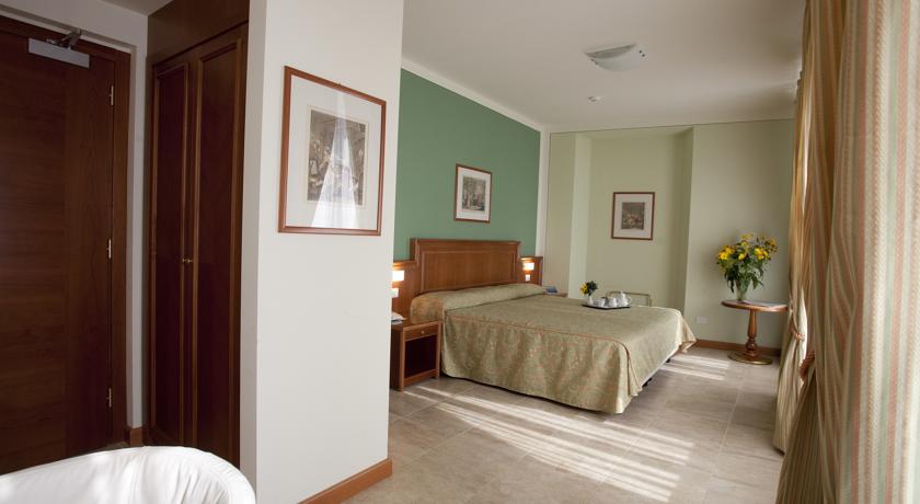 Imagen de la habitación del Hotel Belvedere San Gottardo. Foto 5