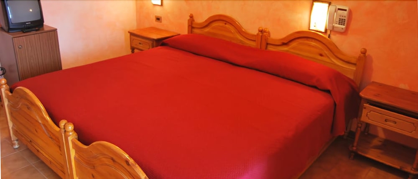 Imagen de la habitación del Hotel Belvedere, San Zeno di Montagna. Foto 6