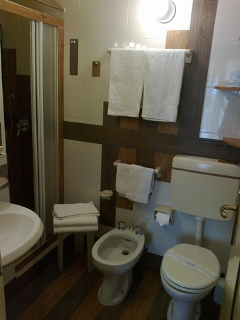 Imagen de la habitación del Hotel Belvedere, Sirmione. Foto 4