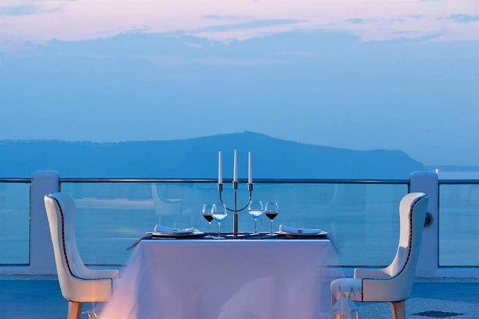 Imagen del bar/restaurante del Hotel Belvedere Suites. Foto 4