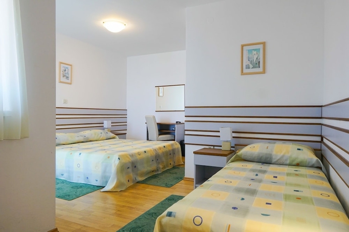 Imagen de la habitación del Hotel Belvedere, Sukosan. Foto 8