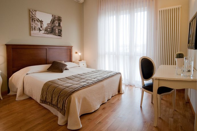 Imagen de la habitación del Hotel Belvedere, Thiene. Foto 8