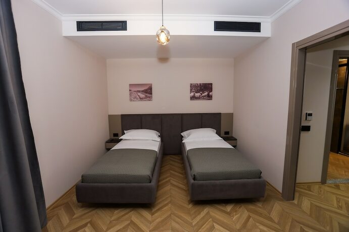 Imagen de la habitación del Hotel Belvedere, Uji i Ftohtë (Vlorë). Foto 11