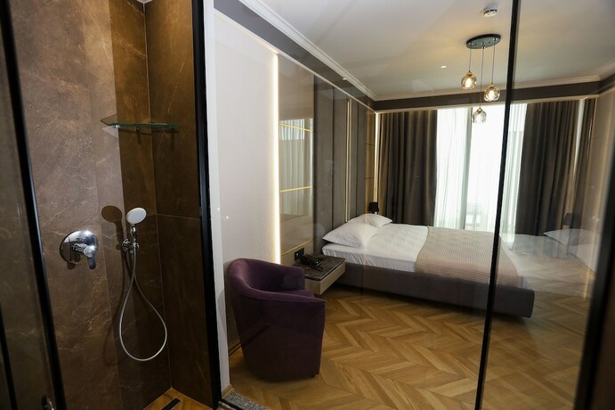 Imagen de la habitación del Hotel Belvedere, Uji i Ftohtë (Vlorë). Foto 16