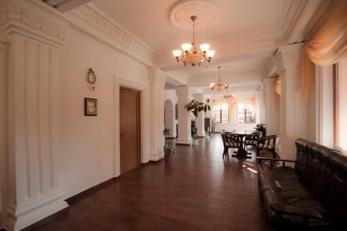 Imagen general del Hotel Belvedere, Vatra Dornei. Foto 1