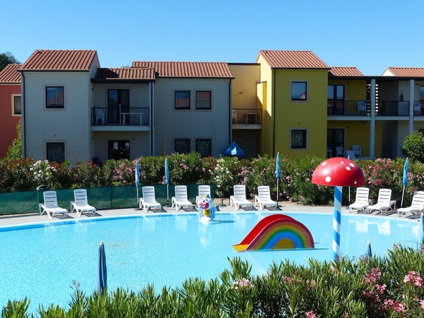 Imagen de la piscina del Hotel Belvedere Village, Castelnuovo del Garda. Foto 16