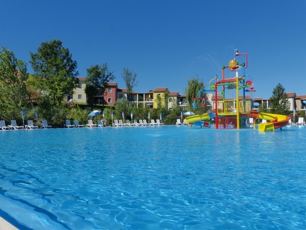 Imagen de la piscina del Hotel Belvedere Village, Castelnuovo del Garda. Foto 19