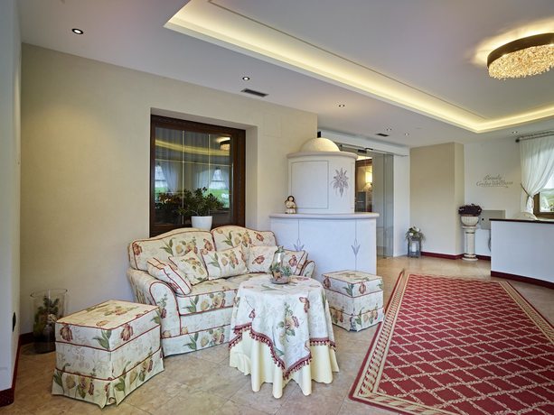 Imagen de los interiores del Hotel Belvedere and Paradise Club Center. Foto 13