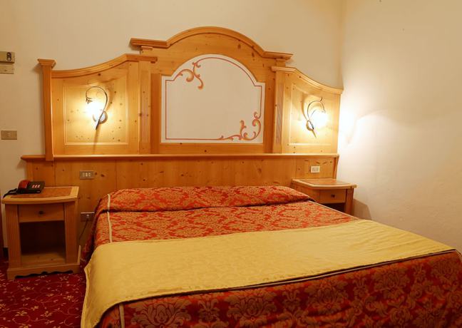 Imagen de la habitación del Hotel Belvedere and Paradise Club Center. Foto 10