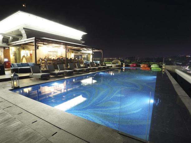 Imagen de la piscina del Hotel Belviu Bandung. Foto 16