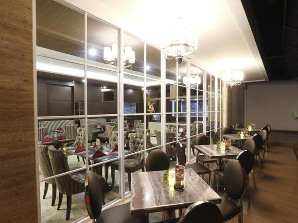 Imagen del bar/restaurante del Hotel Belviu Bandung. Foto 5