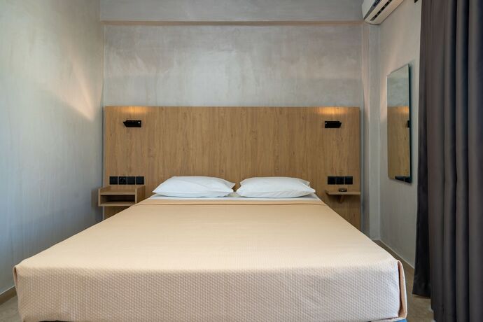 Imagen de la habitación del Hotel Bemyguest Comfort Zefyros. Foto 11