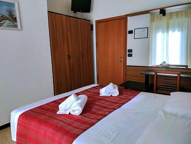 Imagen de la habitación del Hotel Ben Hur, Rimini. Foto 6
