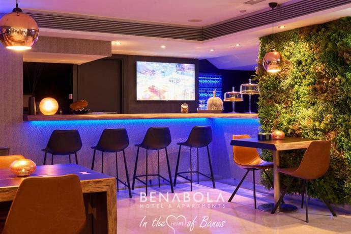 Imagen del bar/restaurante del Hotel Benabola Hotel y Suites. Foto 6