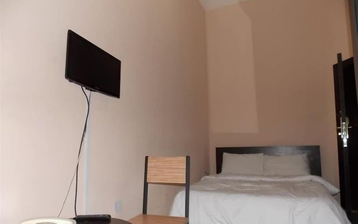 Imagen de la habitación del Hotel Benac Suites. Foto 5